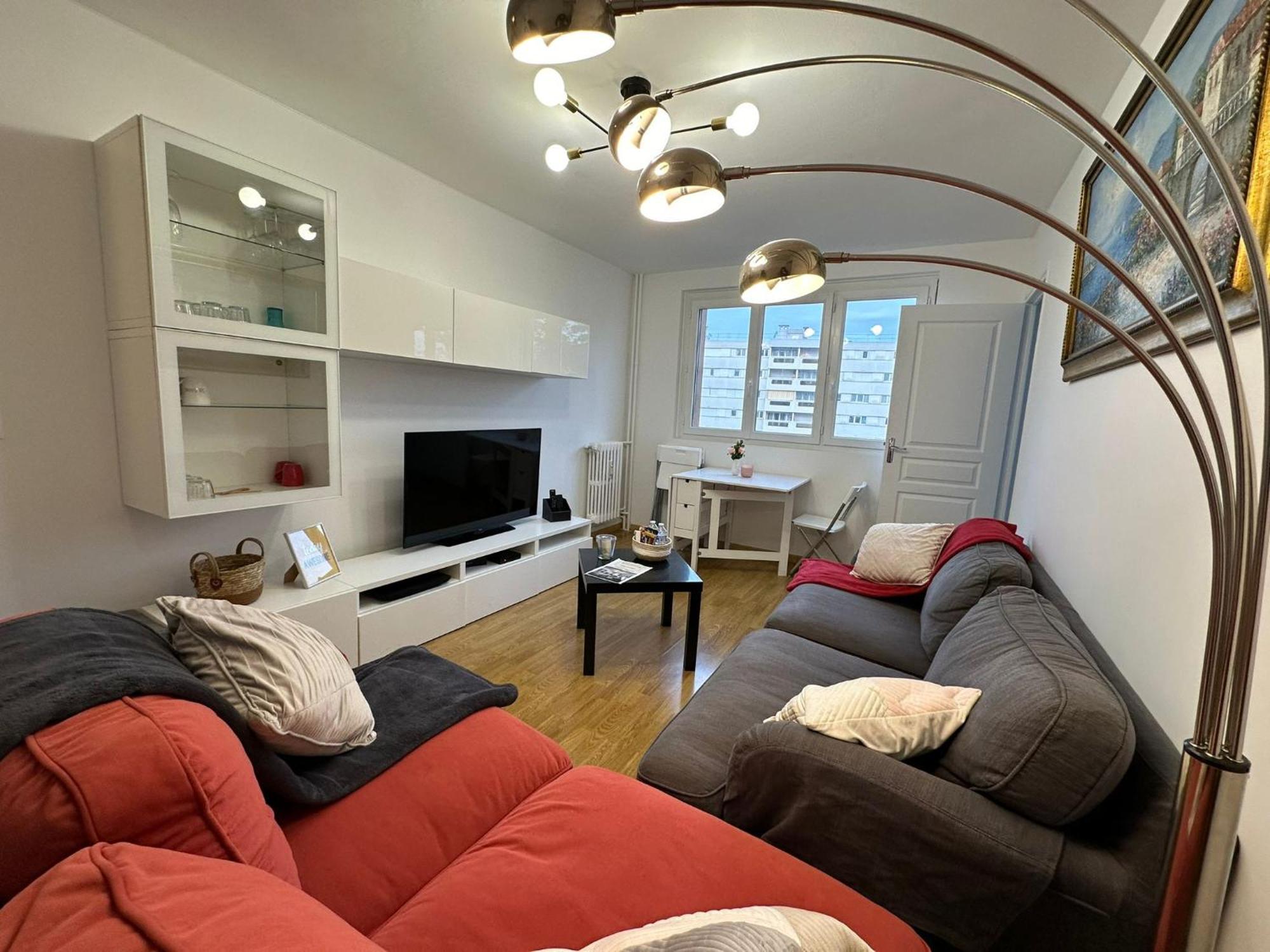 4 Beds Apartment Close Paris Center วองว์ส ภายนอก รูปภาพ